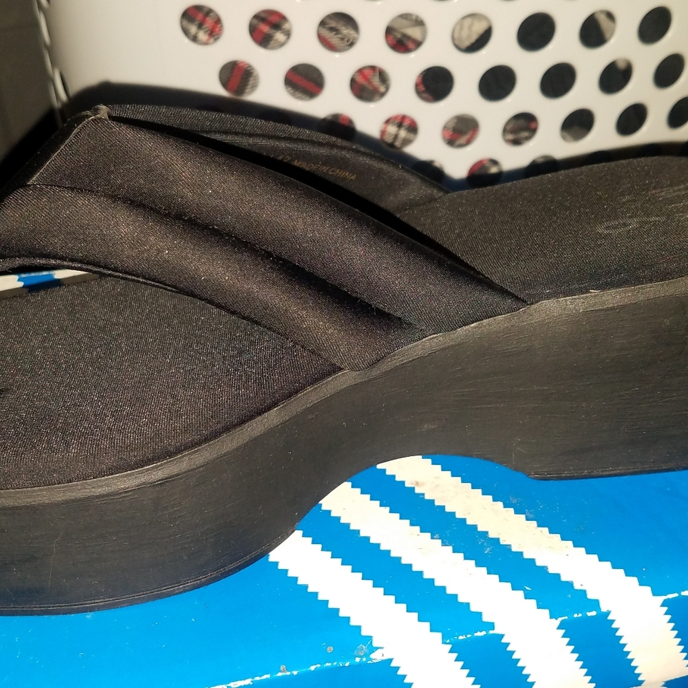 Platform thong sandals